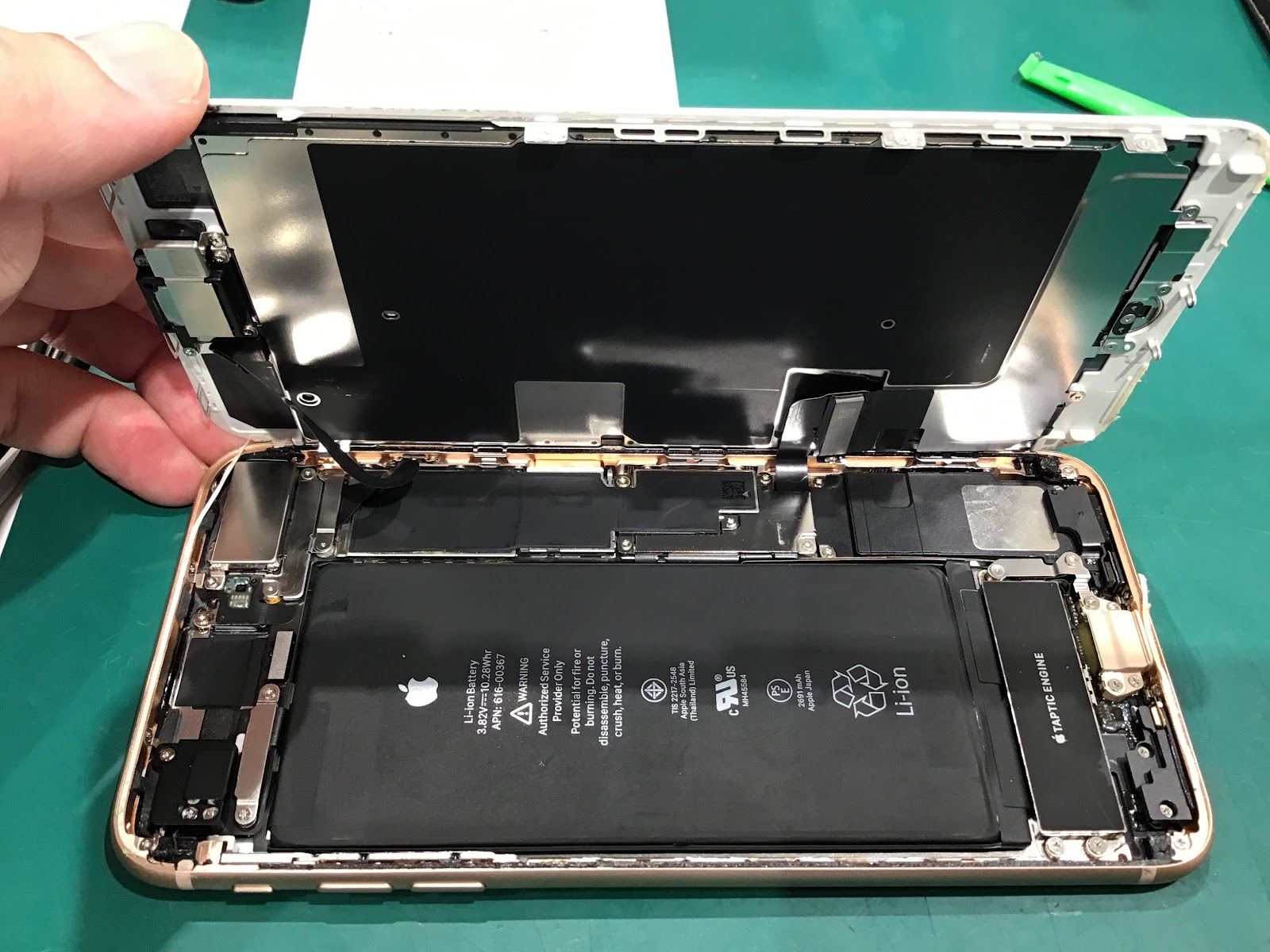 iPhone8Plusのバッテリー交換を承りました！【スマホ修理工房丸井錦糸町店】